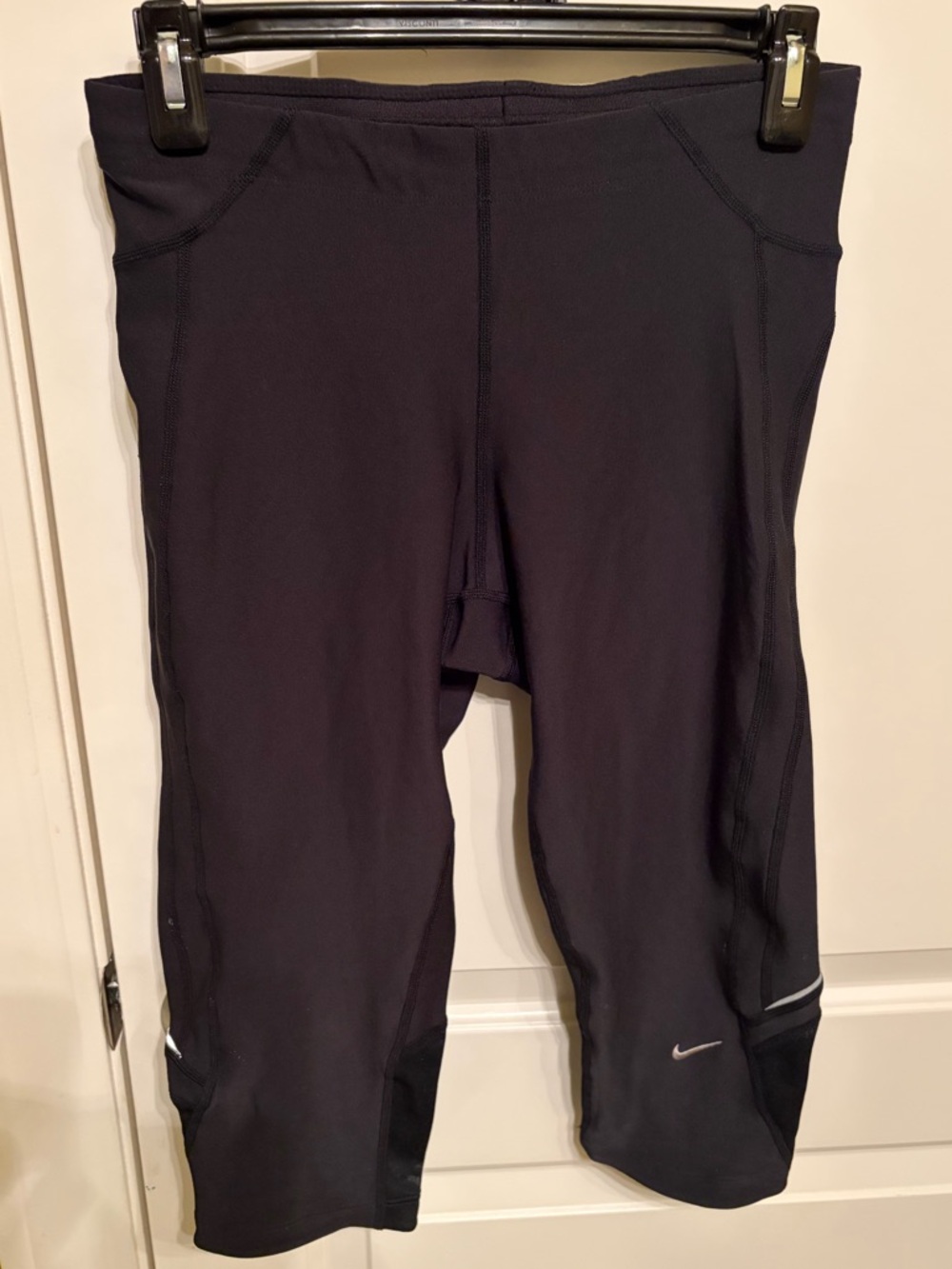 Nike Women’s Black Athletic Capri Leggings, Sz M